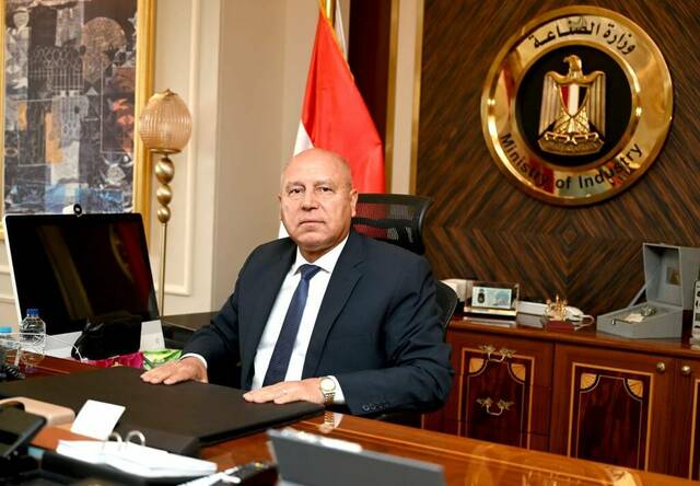 الفريق مهندس كامل الوزير نائب رئيس مجلس الوزراء للتنمية الصناعية وزير الصناعة والنقل