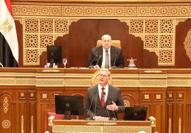 وزير البترول المصري في مجلس الشيوخ