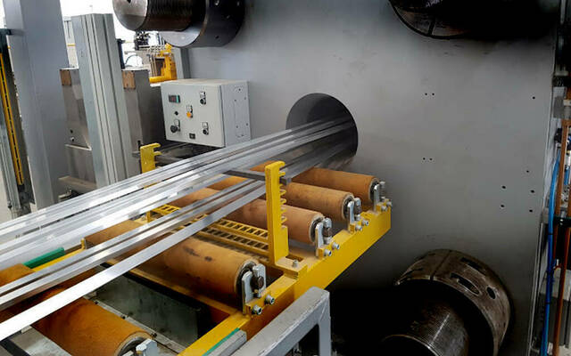 خطوط الإنتاج في الشركة الوطنية لمنتجات الألمنيوم "نابكو"