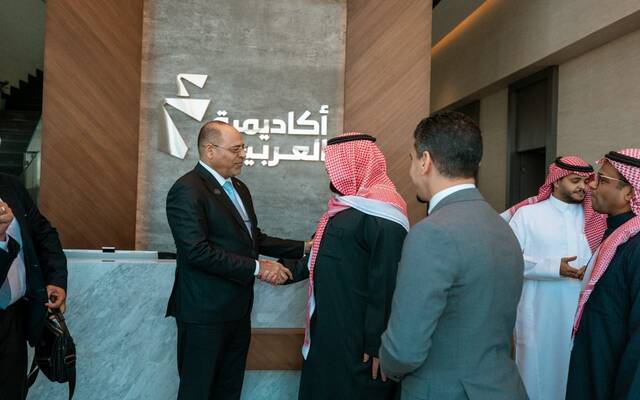 وزير العمل المصري محمد جبران خلال زيارة لأكاديمية العربية بالسعودية