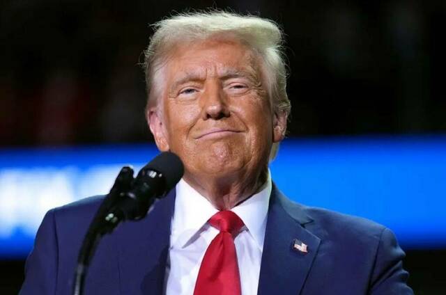 الرئيس الأمريكي دونالد ترامب