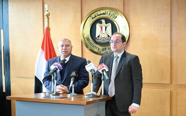 مهندس كامل الوزير نائب رئيس مجلس الوزراء للتنمية الصناعية وزير الصناعة والنقل وأحمد كجوك وزير المالية