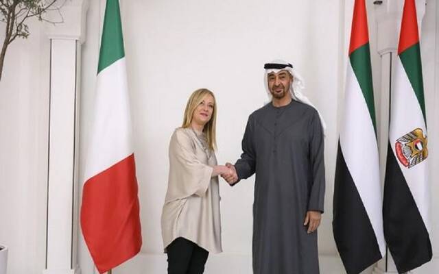 رئيسة الوزراء الإيطالية جورجيا ميلوني ورئيس دولة الإمارات الشيخ محمد بن زايد آل نهيان