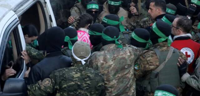 الإفراج عن رهائن إسرائيليات