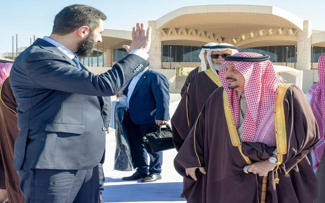 الرئيس السوري يغادر المملكة وفي مقدمة مودعيه أمير منطقة الرياض