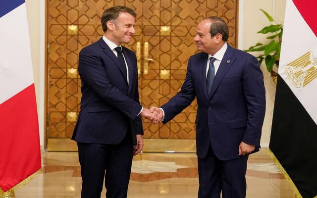 الرئيس المصري عبد الفتاح السيسي والرئيس إيمانويل ماكرون رئيس الجمهورية الفرنسية
