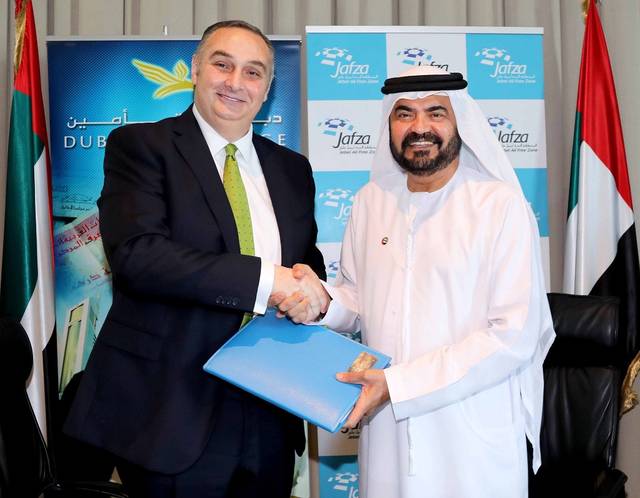 Signing the agreement