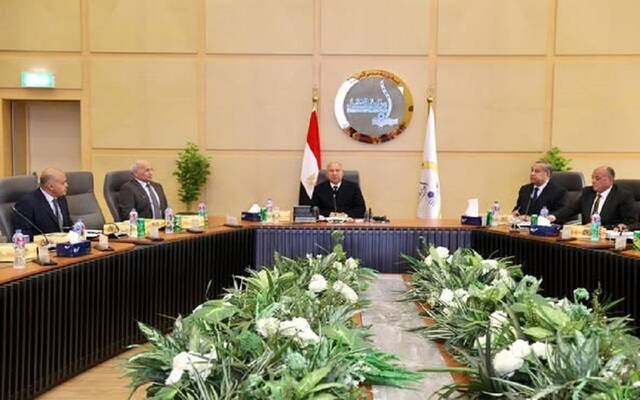 الفريق مهندس كامل الوزير  نائب رئيس مجلس الوزراء للتنمية الصناعية وزير الصناعة والنقل في مصر