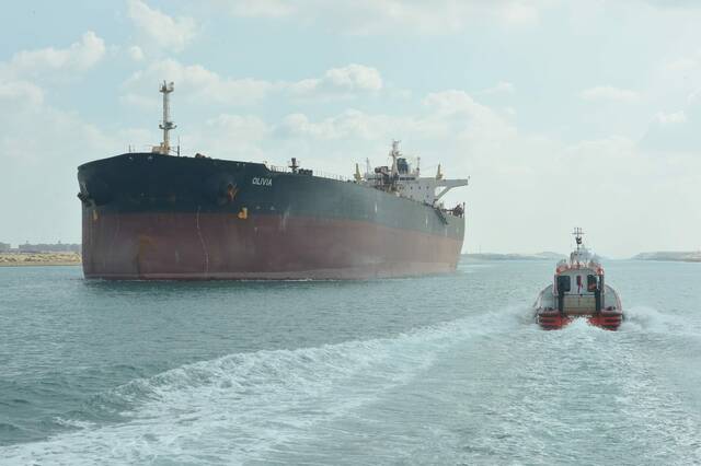 سفينة تمر بقناة السويس المصرية - أرشيفية