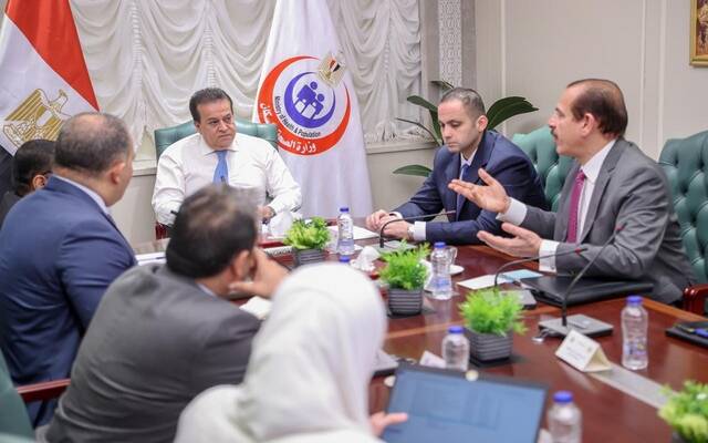 خالد عبدالغفار نائب رئيس الوزراء وزير الصحة والسكان المصري