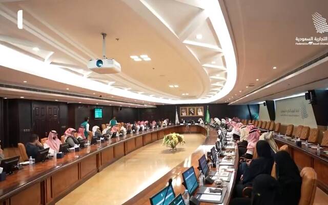 رئيس اتحاد الغرف التجارية السعودية يعقد لقاءً مع وفد من جمهورية نيجيريا