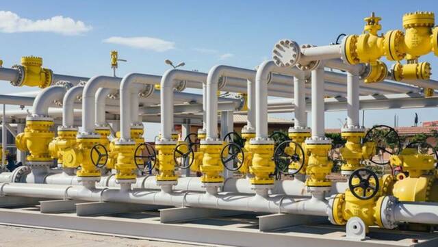 بعد الحصول على جزء من مستحقاتها المتأخرة لدى هيئة البترول المصرية