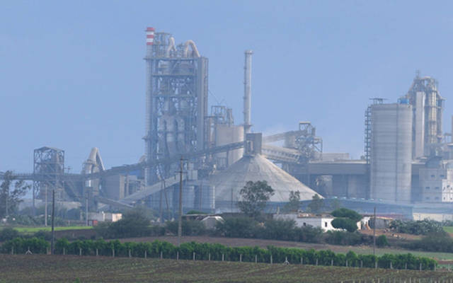 مصانع أسمنت لافارج - الصورة من موقع الشركة