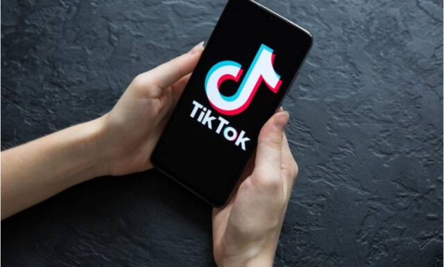 تطبيق  "تيك توك"