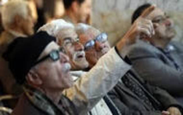 ISX rise to 101.18 pts at close