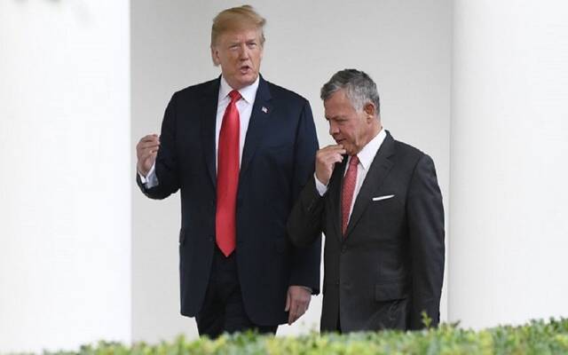 عاهل الأردني الملك عبد الله الثاني مع الرئيس الأميركي دونالد ترمب