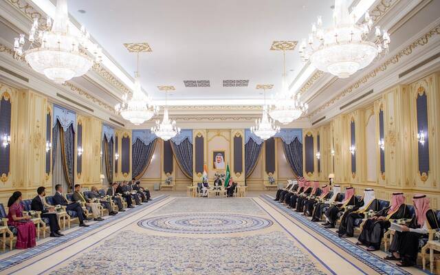 جانب من لقاء ولي العهد ورئيس وزراء الهند