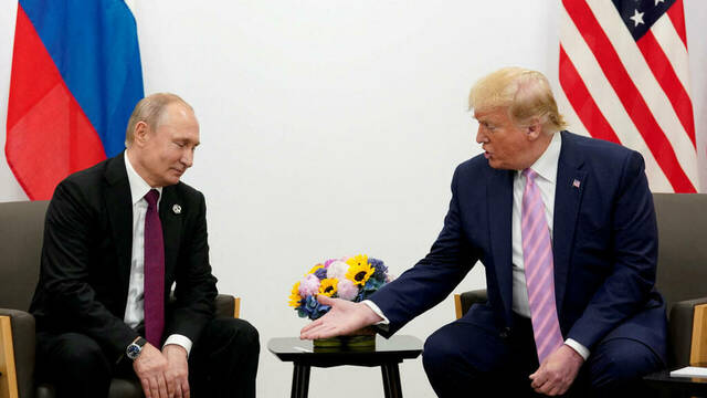 الرئيس الروسي فلاديمير بوتين نظيره الروسي فلاديمير بوتين