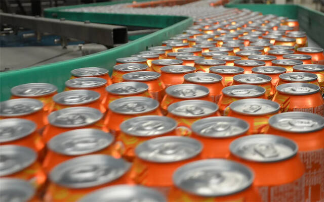 خطوط الإنتاج بشركة عُمان للمرطبات