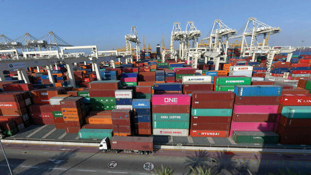 تجارة الإمارات الخارجية غير النفطية ـ أرشيفية