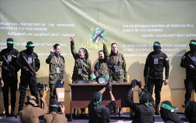 حركة حماس الفلسطينية تفرج عن 4 مجندات إسرائيليات