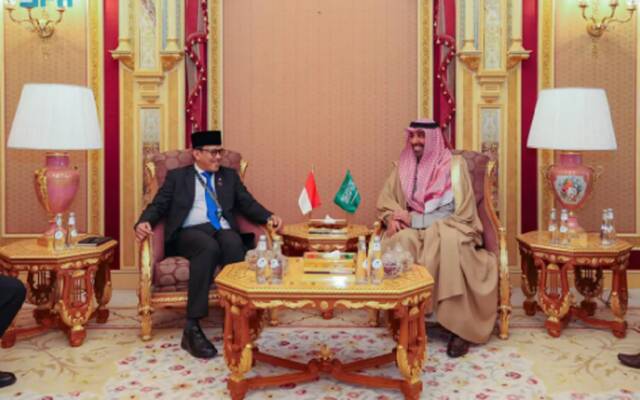 وزير الموارد البشرية والتنمية الاجتماعية أحمد بن سليمان الراجحي خلال اللقاءات الثنائية رفيعة المستوى على هامش المؤتمر الدولي لسوق العمل