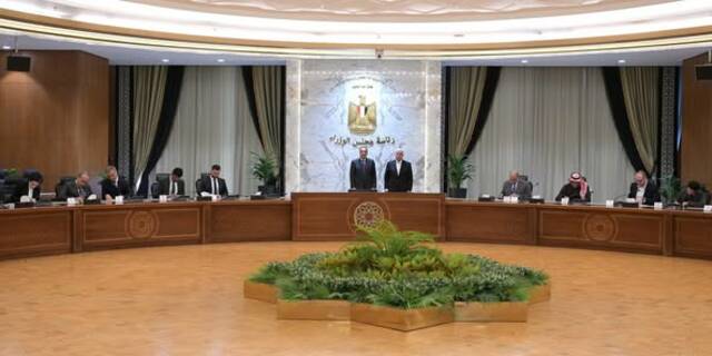 جانب من التوقيع