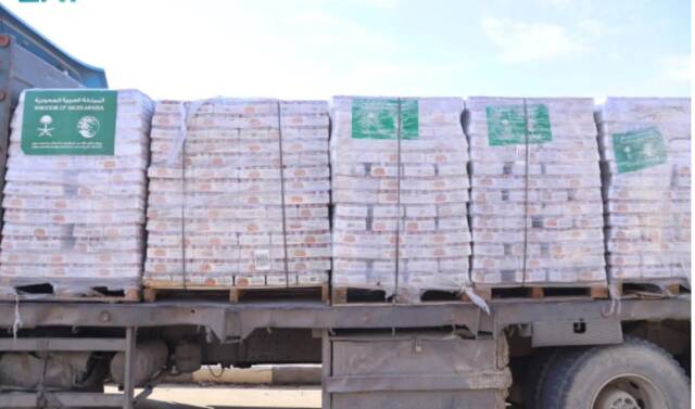 قوافل إغاثية سعودية