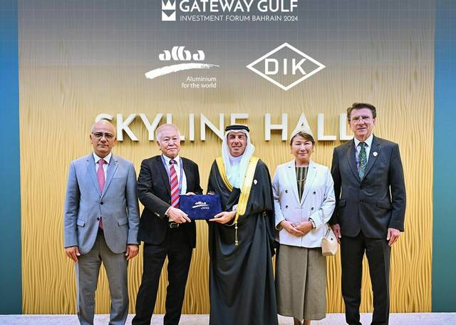 توقيع عقد الشراكة