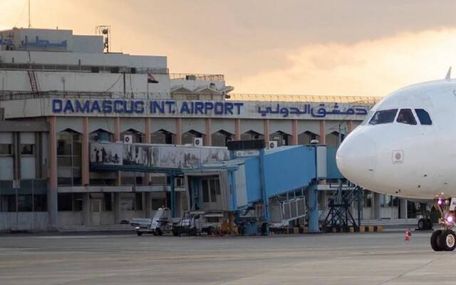 مطار دمشق
