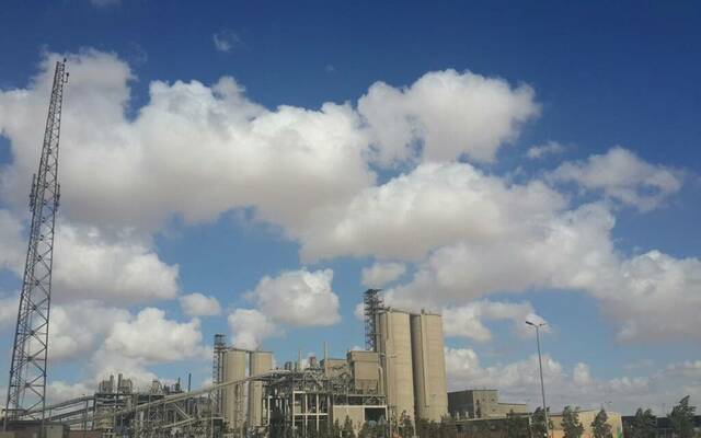 العربية للأسمنت تقترض 25 مليون يورو من البنك الأوروبي لإعادة الإعمار